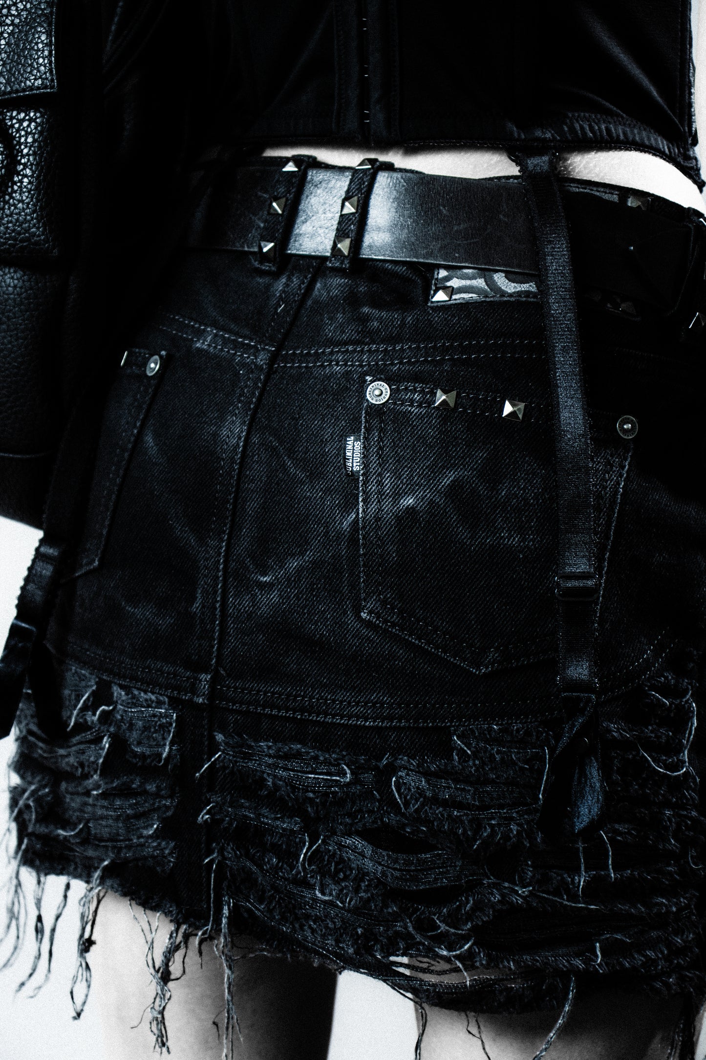 SOL SCARRED SKIRT